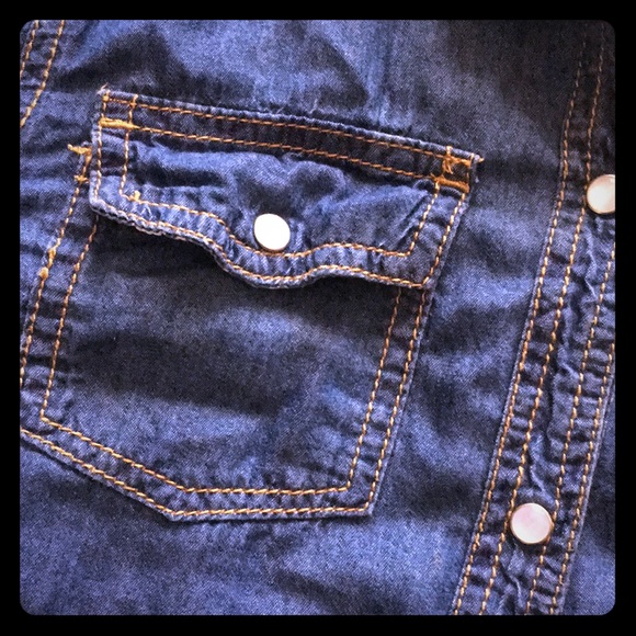 Forever 21 girls Denim Button Down Shirt - Picture 7 of 7